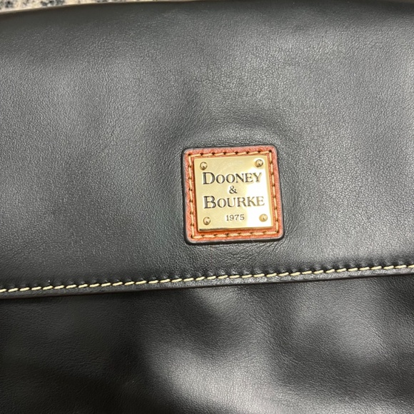 Dooney & Bourke Crossbody - Picture 3 of 6